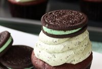 Mint Cookies and Cream Cupcakes Recipe for Refreshing Dessert