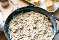 Creamy Sausage Gravy for Biscuits: Homemade Southern Recipe