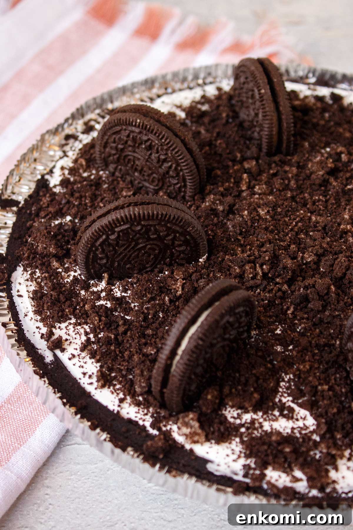 Quick 3-Ingredient Oreo Pie Recipe 9 3-Ingredient Oreo Pie