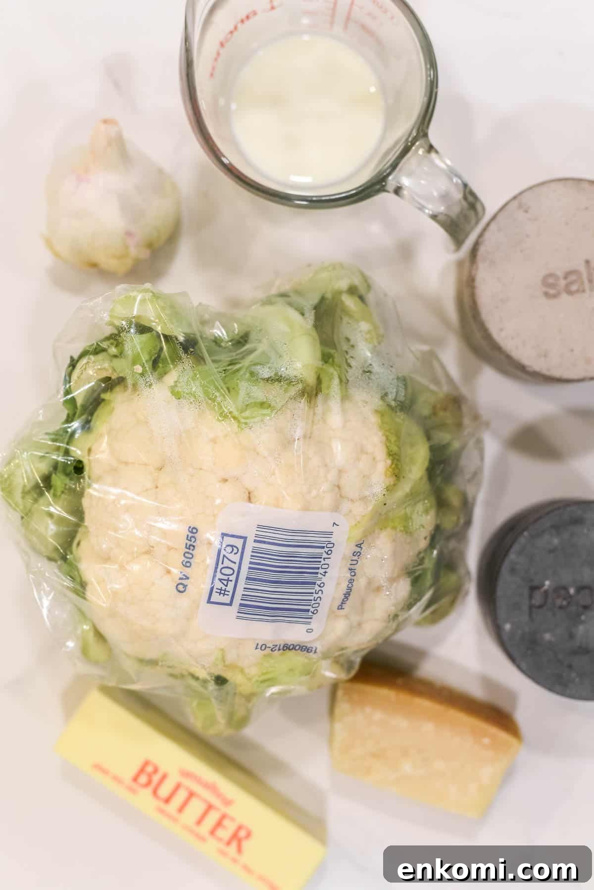Garlic-Infused Mashed Caauliflower Recipe for Creamy Low-Carb Comfort Food 3 overhead shot of ingredients for garlic mashed cauliflower