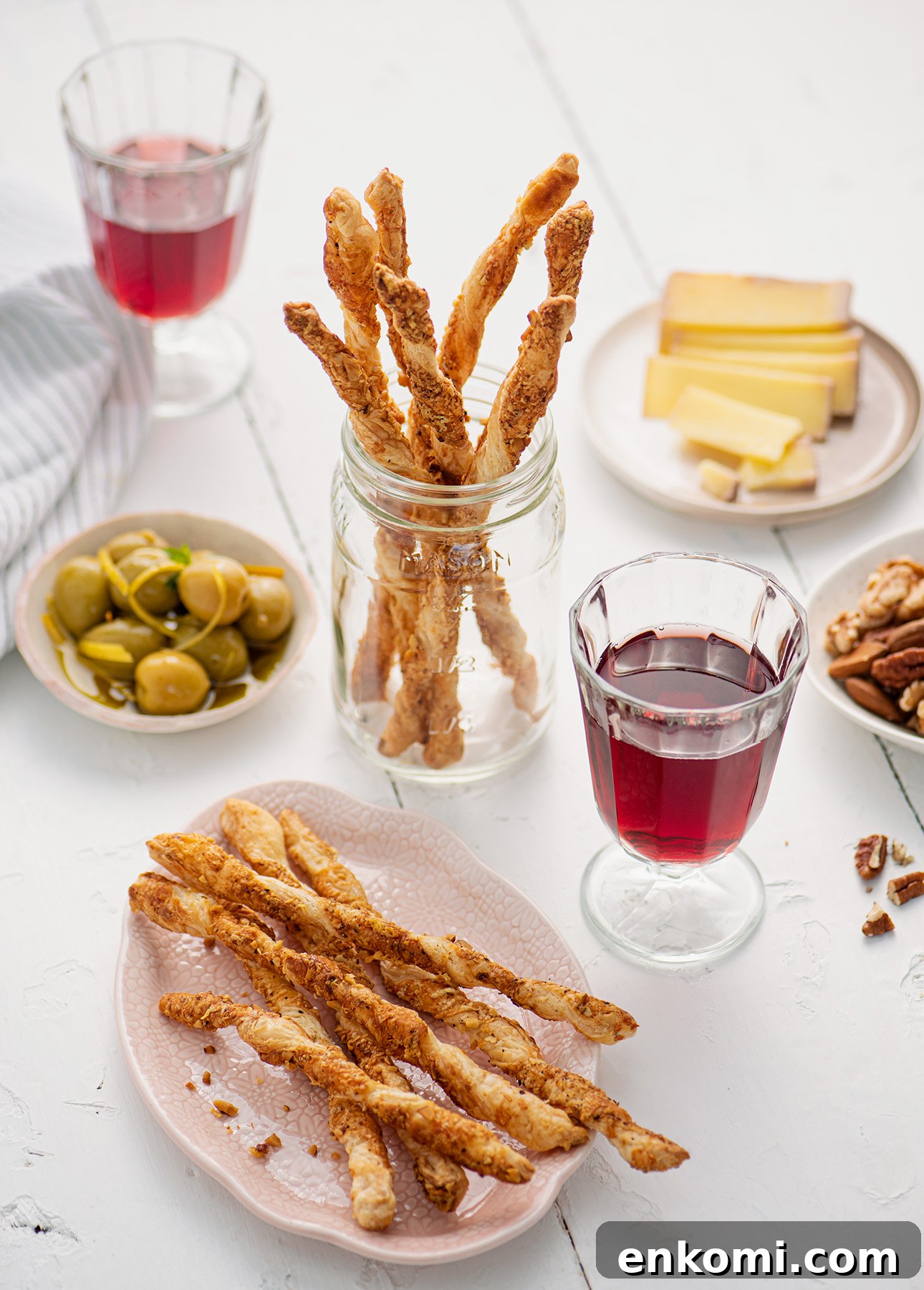 Easy Cheese Straws (Pailles au fromage) // FoodNouveau.com