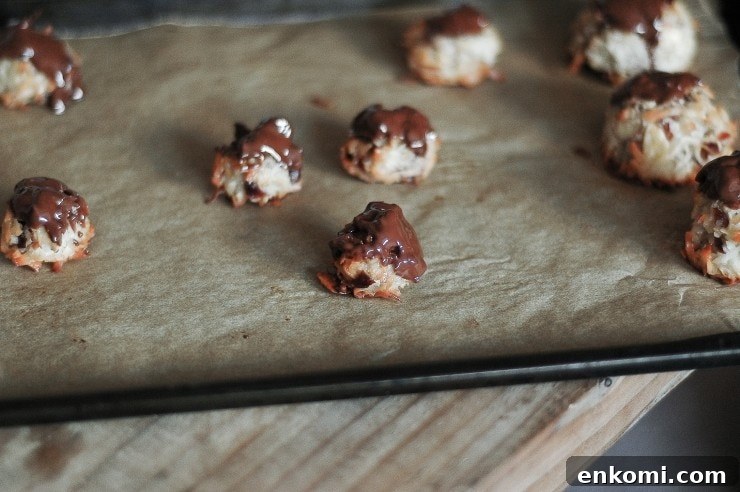 Cranberry, Almond & Coconut Macaroons Recipe for Holiday Treats 5 Cranberry and Almond Coconut Macaroons Recipe | sophisticatedgourmet.com