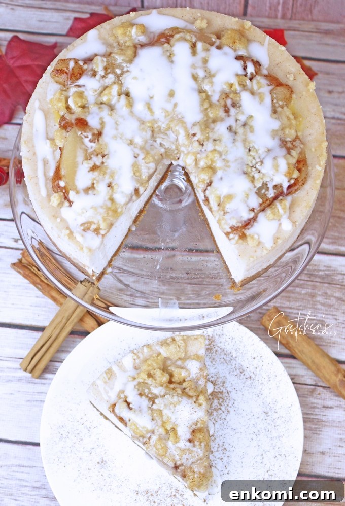 Vegan Apple Crumble Cheesecake Recipe for Fall Desserts 3 Vegan Apple Cheesecake