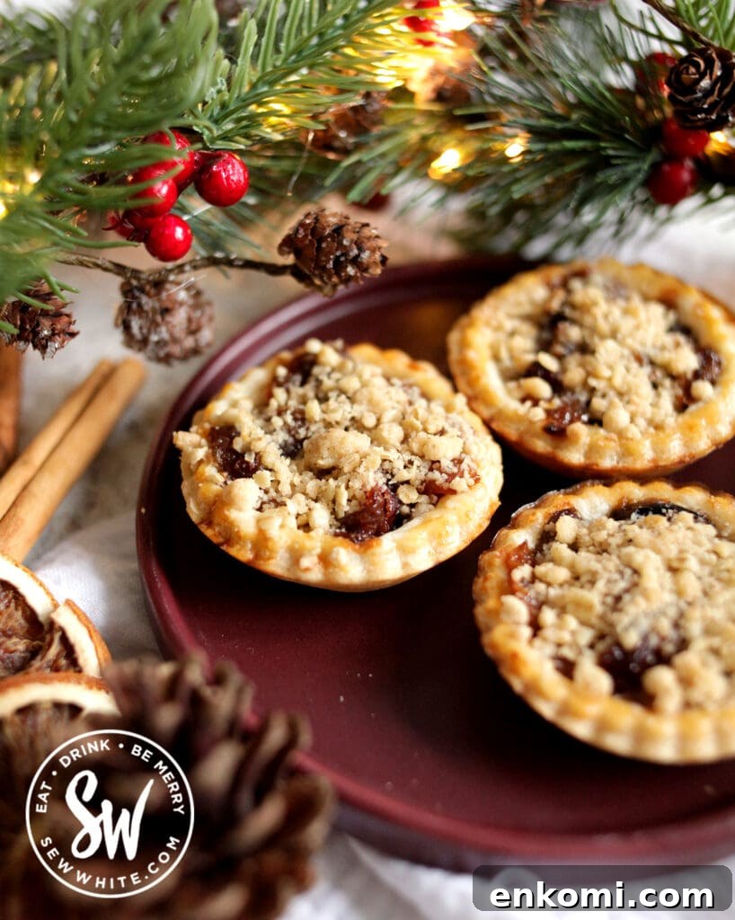 close up of the shortbread mince pie with crumble topping