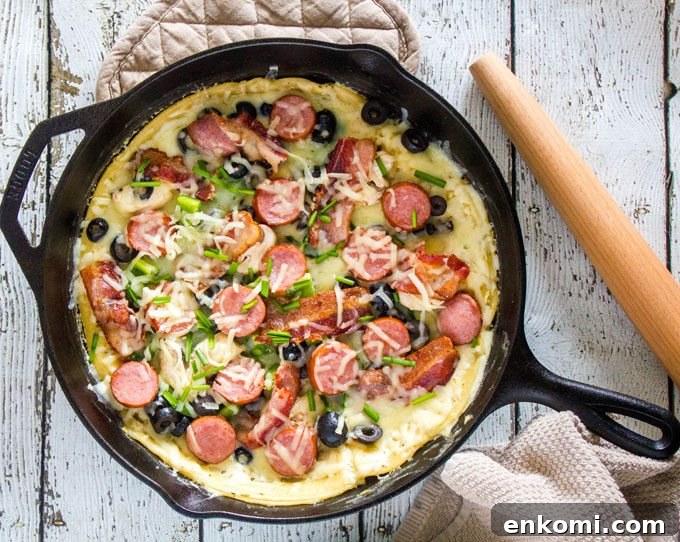 Loaded White Pesto Pizza in a Cast Iron Skillet: Crispy & Cheesy 6 Loaded Skillet White Pesto Pizza #SundaySupper