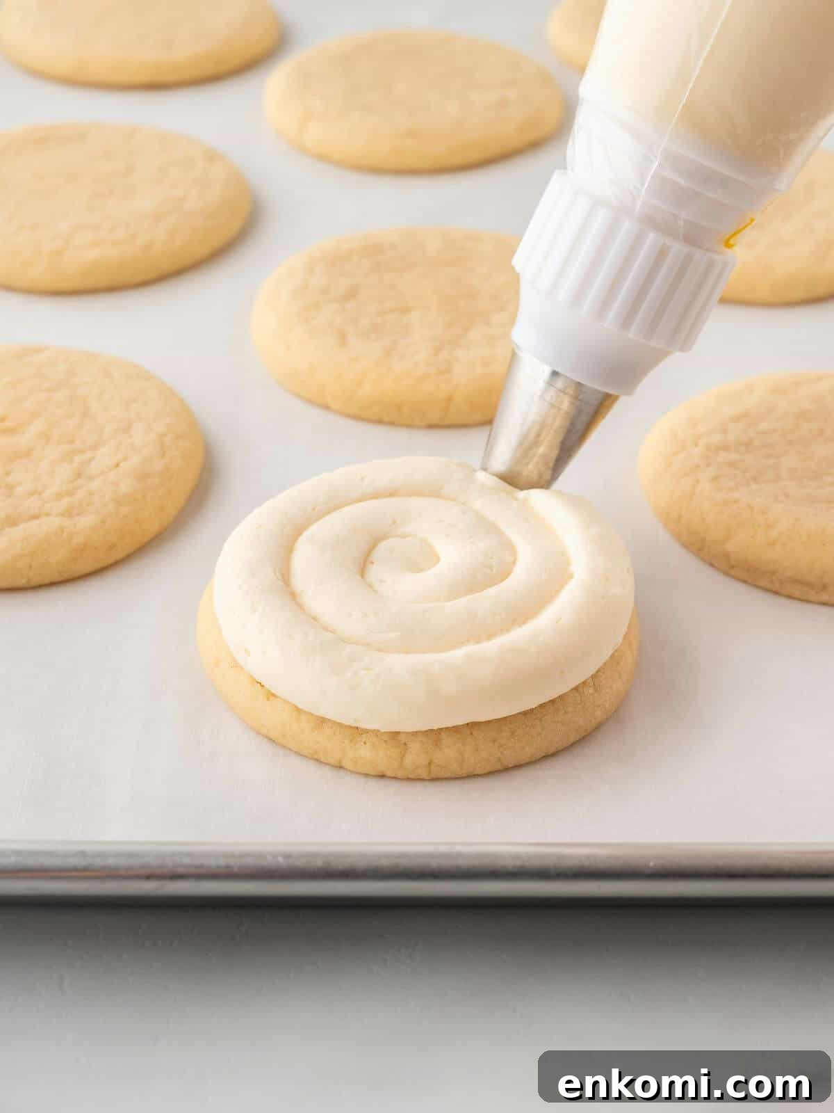 Baseball-Themed Sugar Cookies: Recipes and Decorating Tips 13 frosting sugar cookie with white frosting