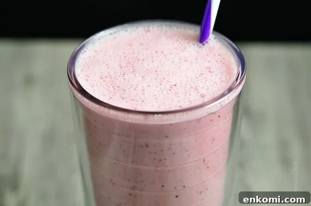 Creamy Strawberry Banana Smoothie Recipe for a Refreshing Start 4 Strawberry Banana Smoothie Recipe | © addapinch.com