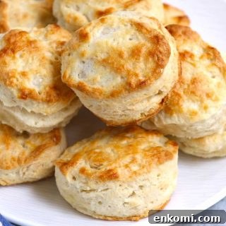Popeyes-Style Buttermilk Biscuits: Copycat Recipe for Flaky Biscuits 14 These copycat Popeyes Buttermilk Biscuits are flaky, buttery, crispy and oh-so-satisfying! They’re a homemade take on a fast-food favorite. Though Popeyes is best known for their delicious fried chicken, biscuits are one of their most popular side dishes - and for good reason.