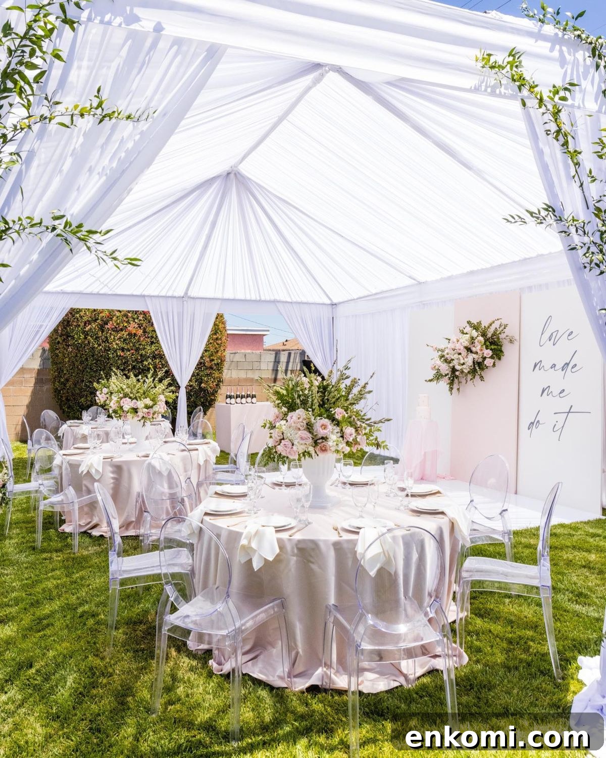 31 Intimate Small Wedding Ideas for a Memorable Celebration 8 tent wedding