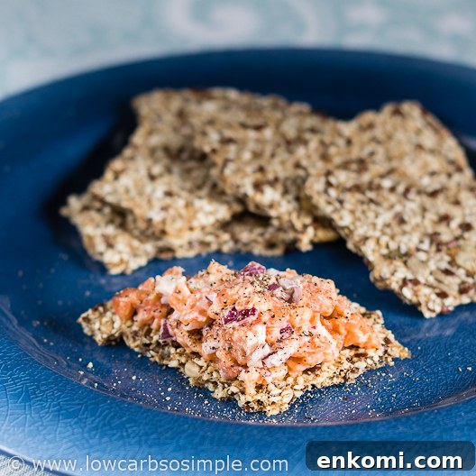 Smoked Salmon Spread on KZ Clean Eating Parmesan Knäckekex | Low-Carb, So Simple