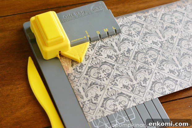 Creative Halloween Treats Kids Will Love 6 Gift Bag Punch Board