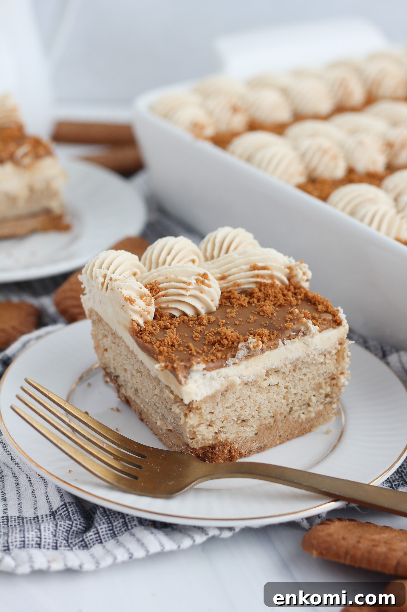 Biscoff drizzle on cake